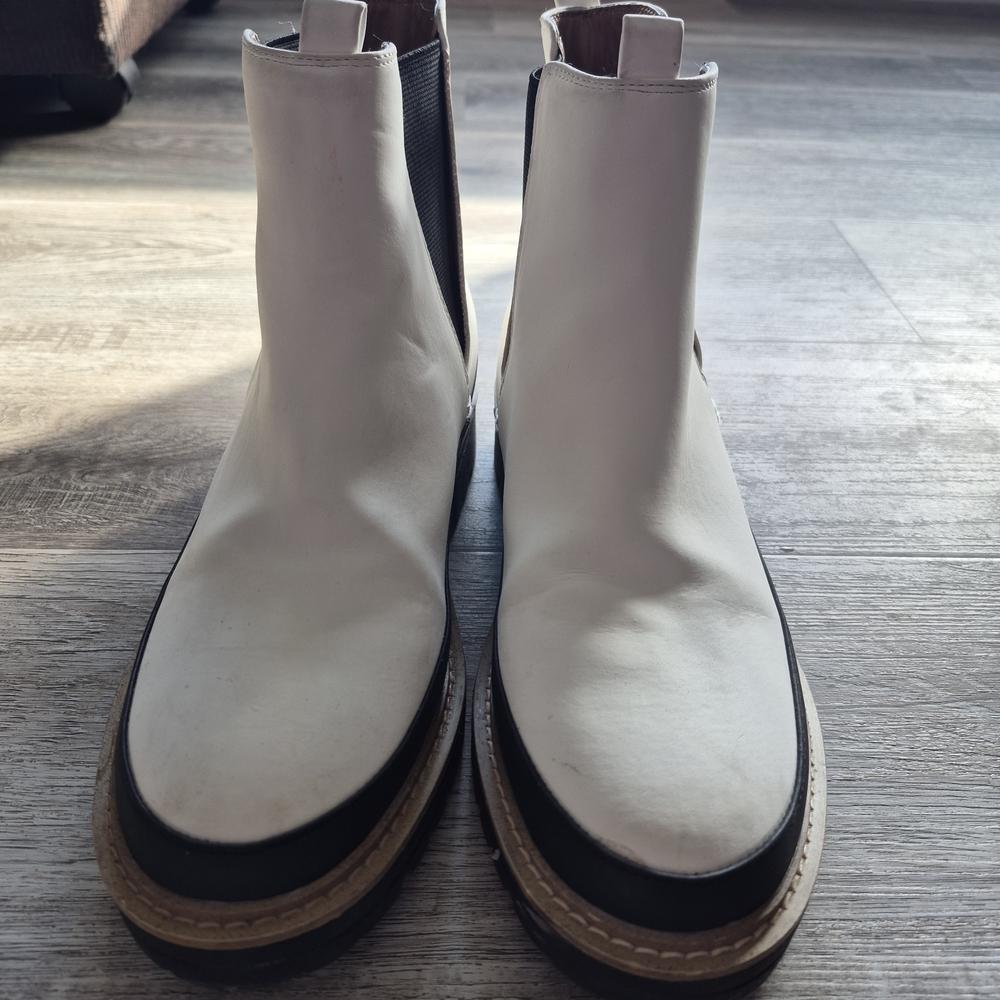 CCOCCI White and Black Ankle Boots